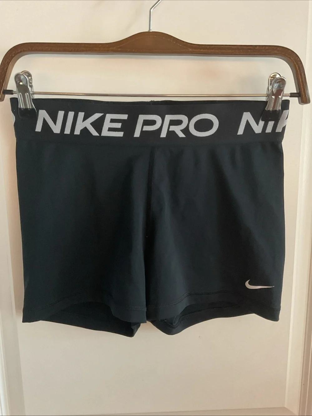 Nike stretchy pro